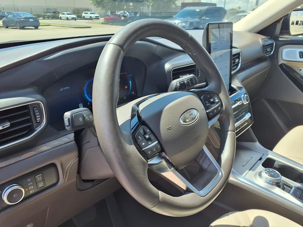 Thumbnail: 2022 Ford Explorer - 2