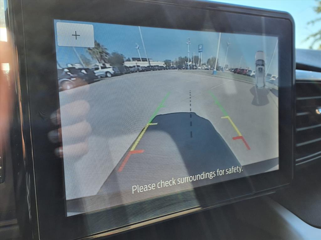 Thumbnail: 2021 Ford Explorer - 23