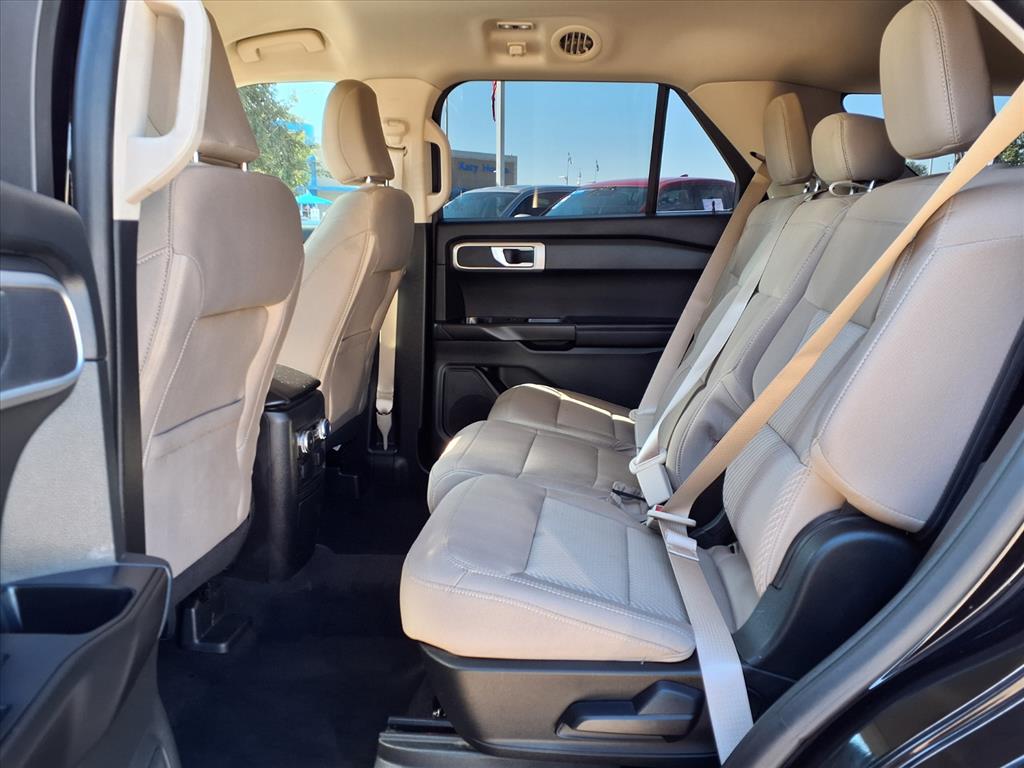 Thumbnail: 2021 Ford Explorer - 21