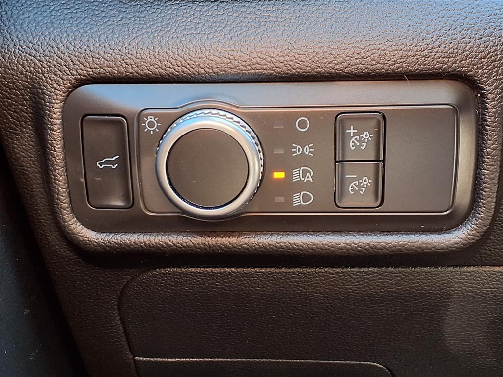 Thumbnail: 2021 Ford Explorer - 26