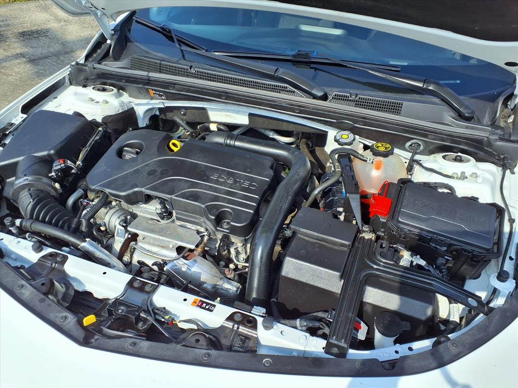 Thumbnail: 2024 Chevrolet Malibu - 9