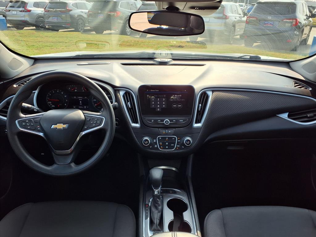 Thumbnail: 2024 Chevrolet Malibu - 10