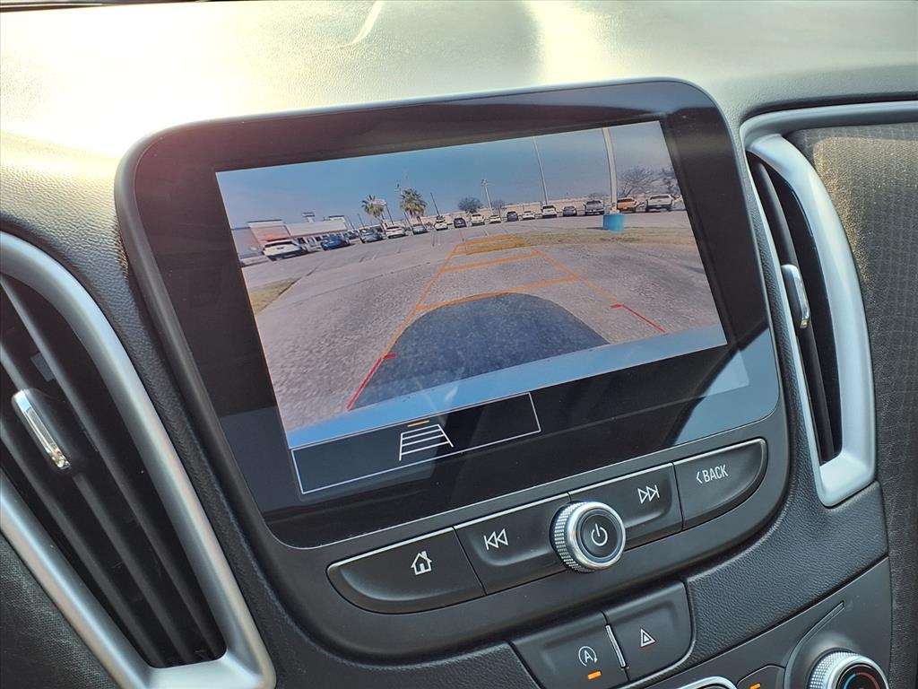 Thumbnail: 2024 Chevrolet Malibu - 16