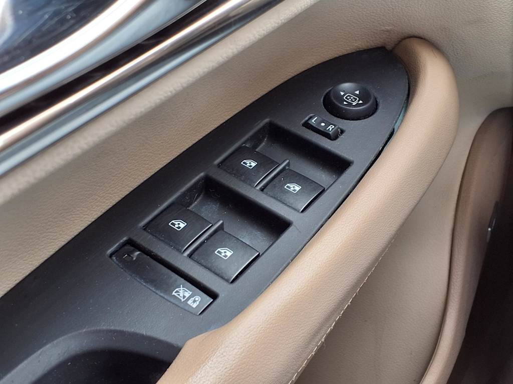 Thumbnail: 2015 Cadillac ATS - 25