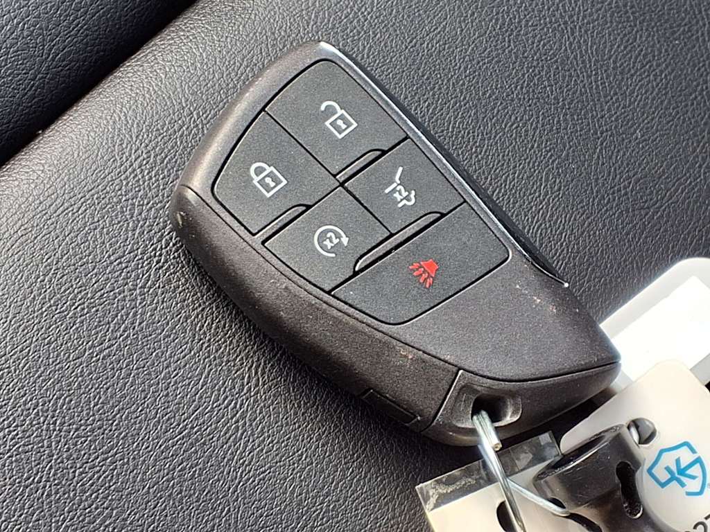 Thumbnail: 2025 GMC Acadia - 16