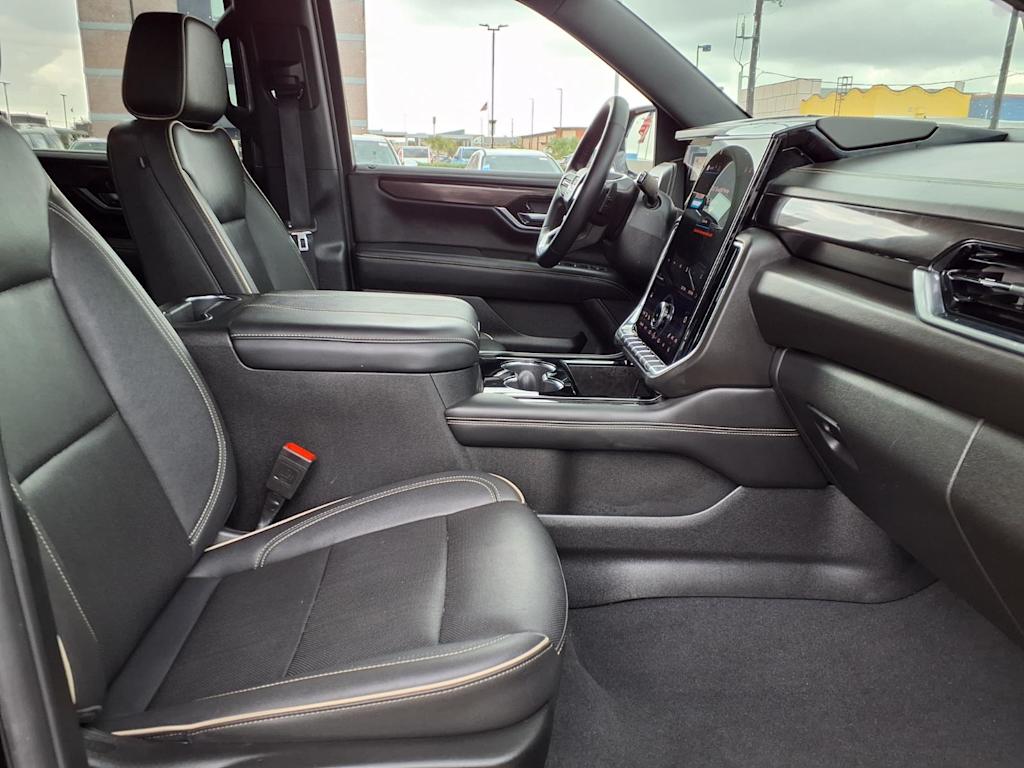 Thumbnail: 2025 GMC Yukon - 11