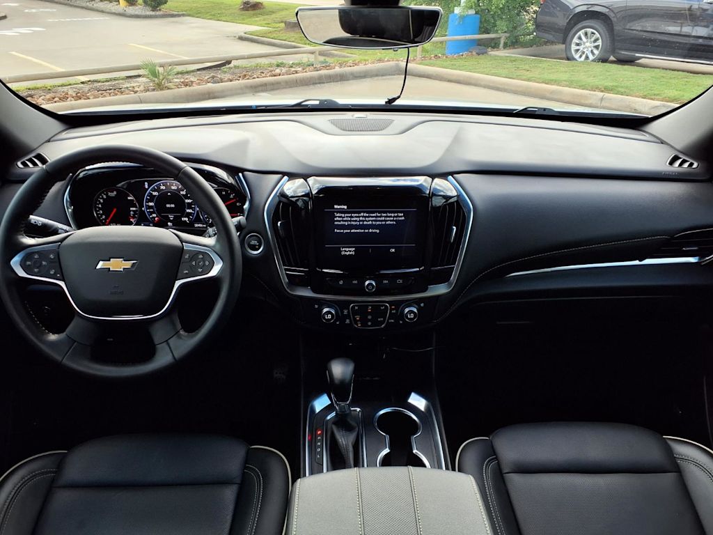 Thumbnail: 2022 Chevrolet Traverse - 9