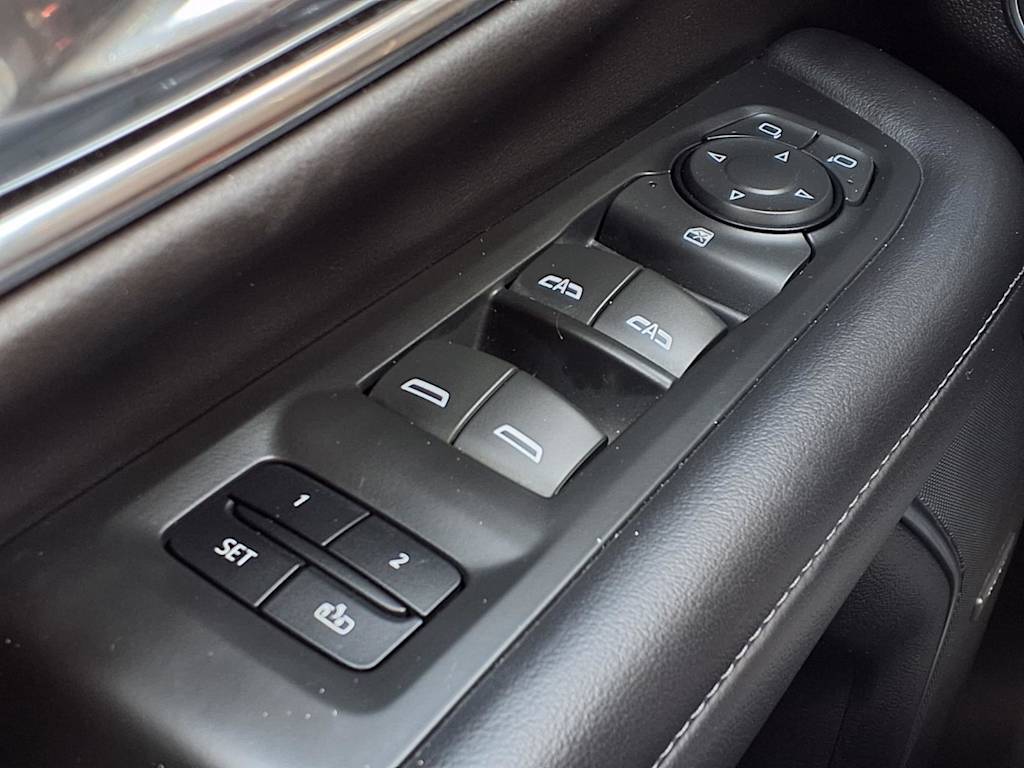 Thumbnail: 2021 Chevrolet Suburban - 24