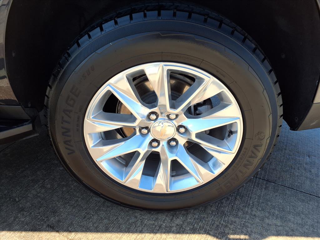 Thumbnail: 2024 Chevrolet Suburban - 8