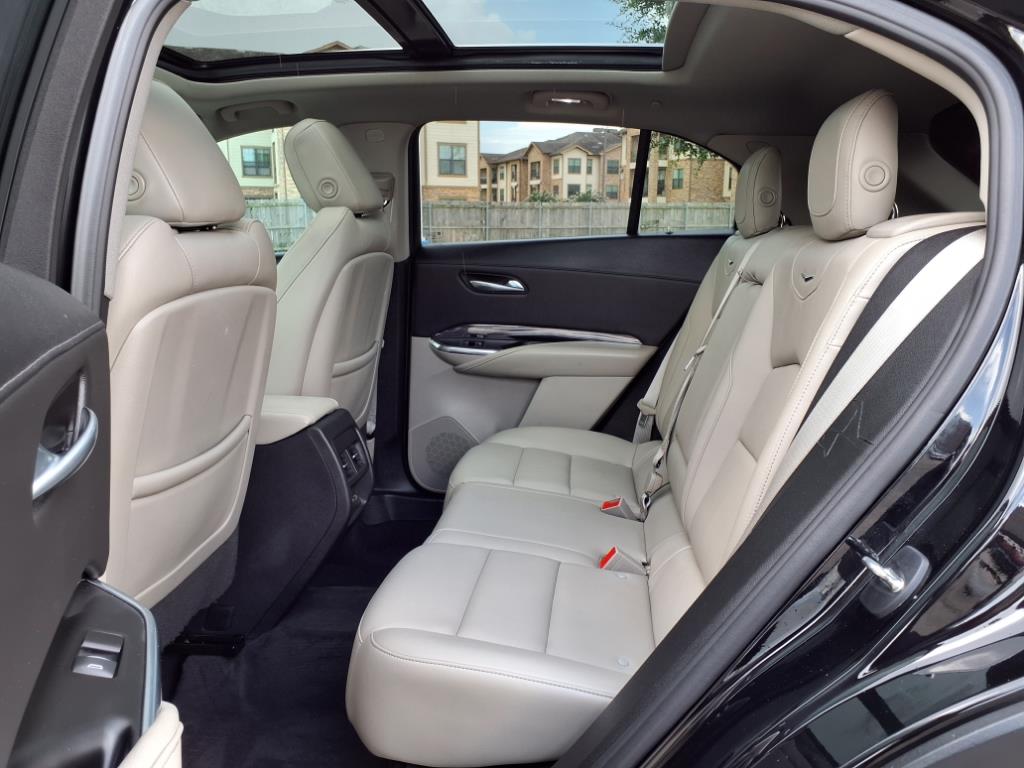 Thumbnail: 2021 Cadillac XT4 - 22