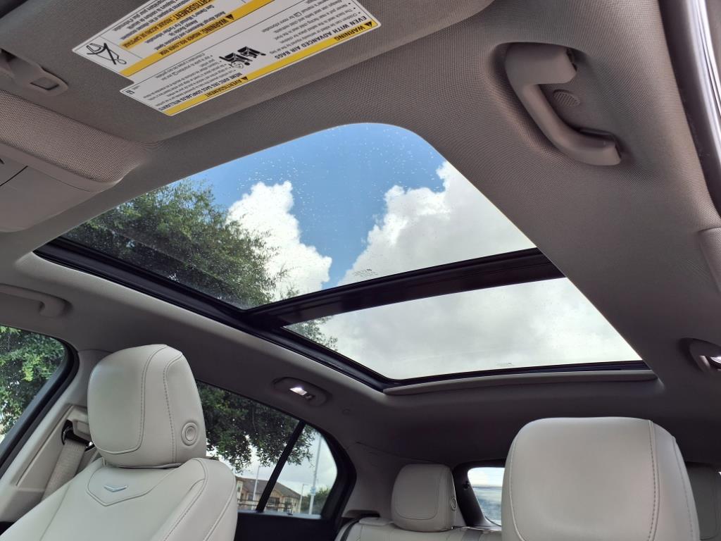 Thumbnail: 2021 Cadillac XT4 - 23