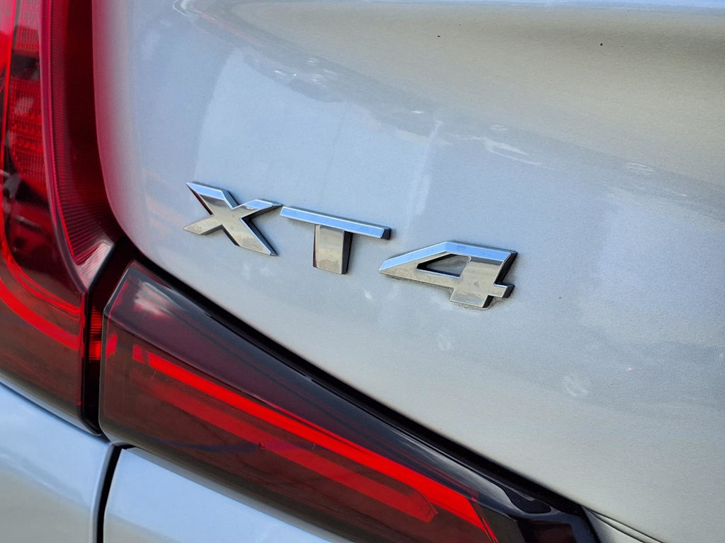 Thumbnail: 2020 Cadillac XT4 - 7