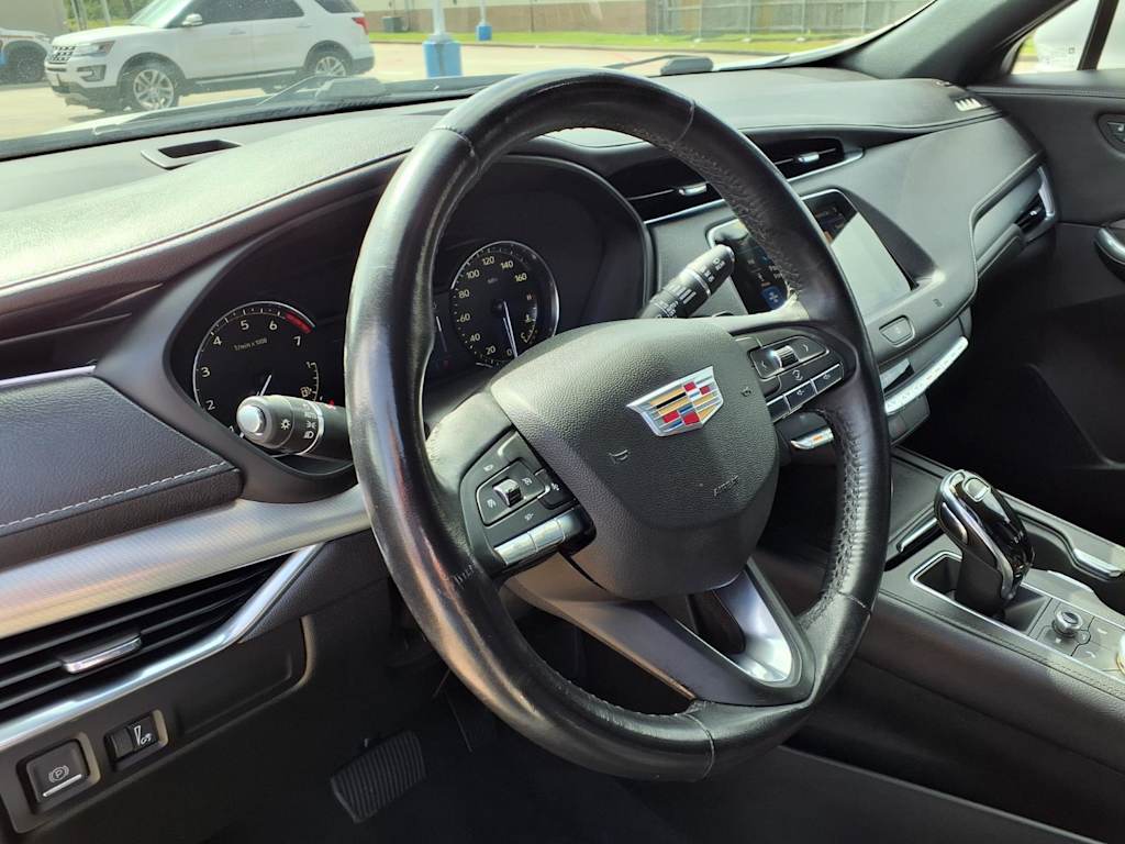 Thumbnail: 2020 Cadillac XT4 - 2