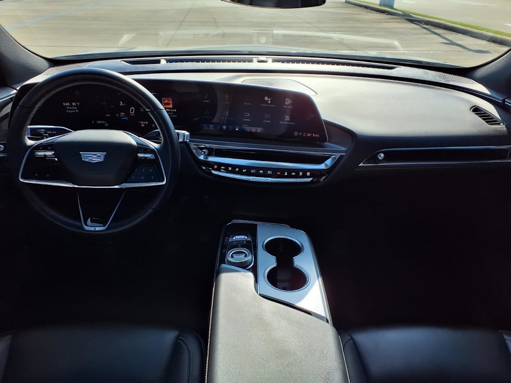 Thumbnail: 2024 Cadillac Lyriq - 9