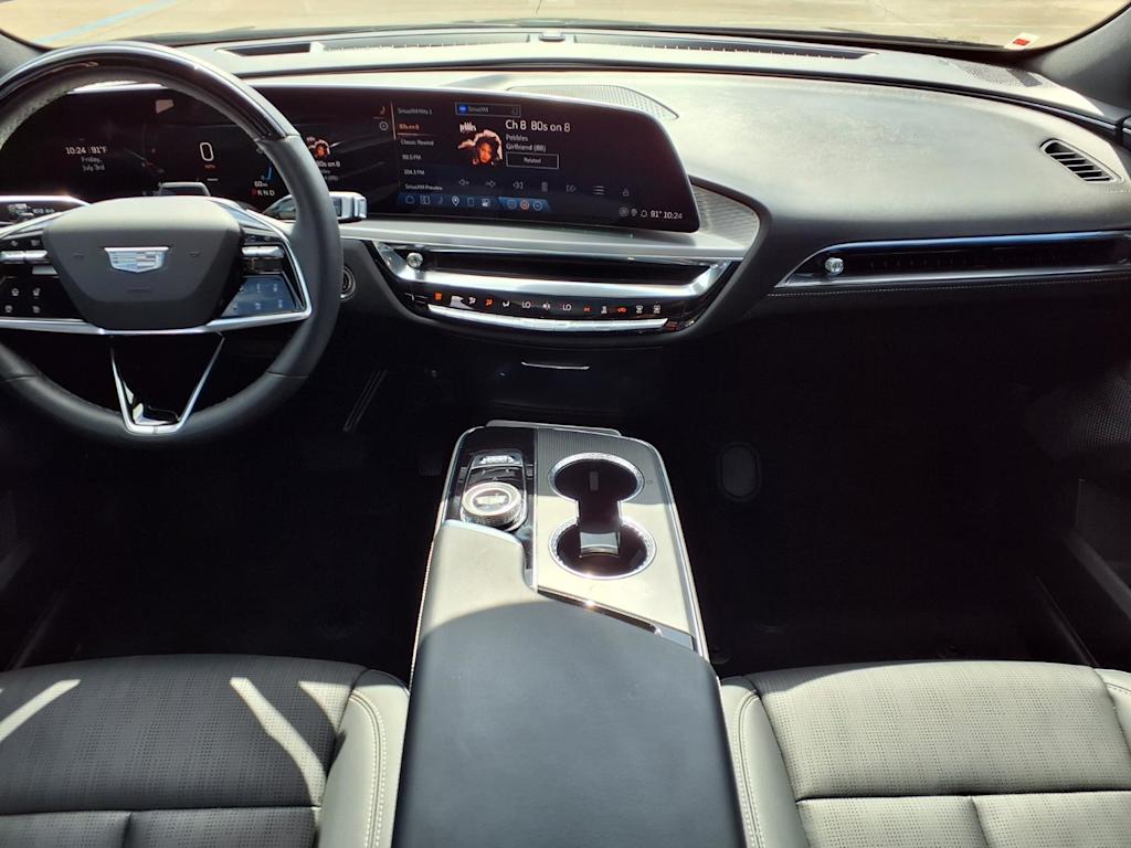 Thumbnail: 2024 Cadillac Lyriq - 10