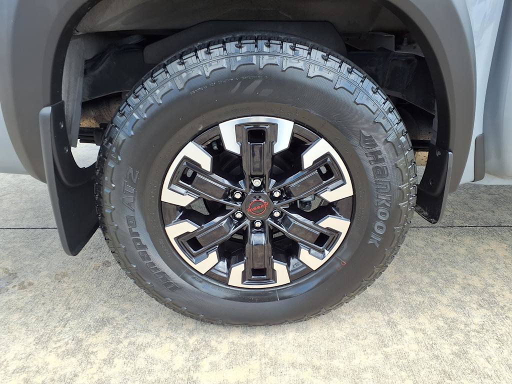 Thumbnail: 2024 Nissan Frontier - 8