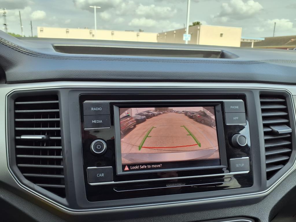 Thumbnail: 2018 Volkswagen Atlas - 16