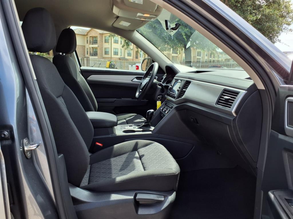 Thumbnail: 2018 Volkswagen Atlas - 12