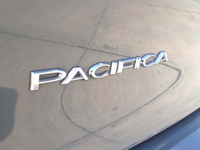 2022 Chrysler Pacifica Touring L 7