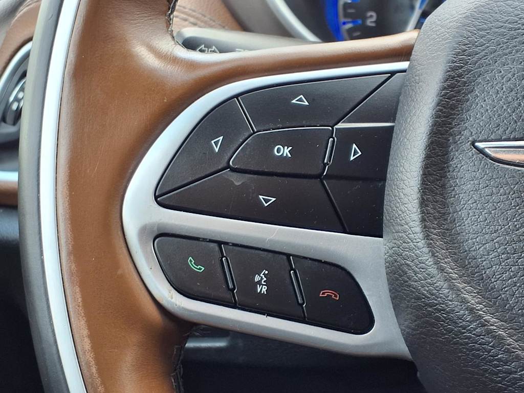 Thumbnail: 2018 Chrysler Pacifica - 22