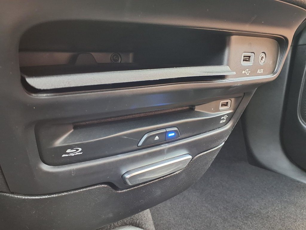 Thumbnail: 2018 Chrysler Pacifica - 25