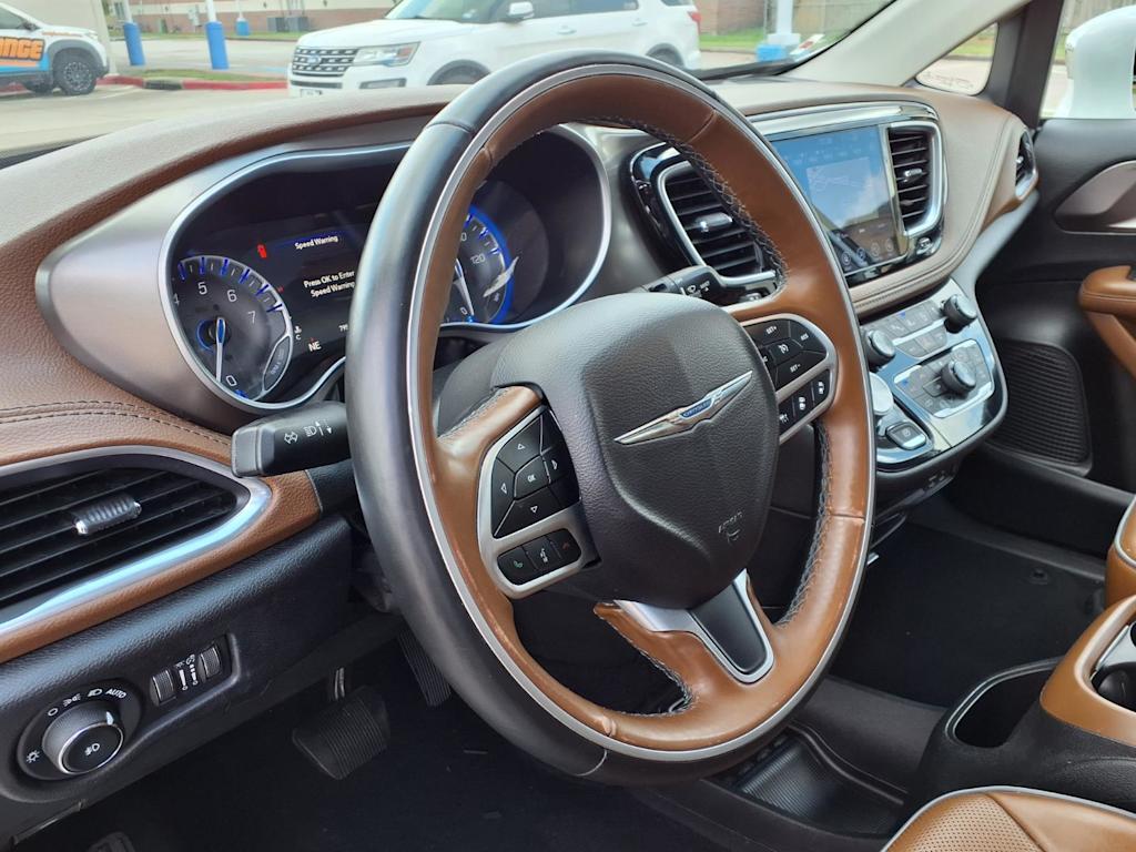 Thumbnail: 2018 Chrysler Pacifica - 2