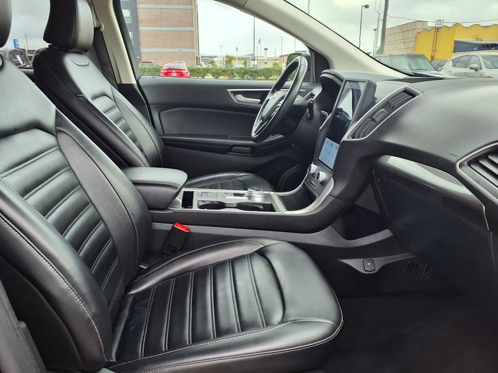 Thumbnail: 2023 Ford Edge - 11