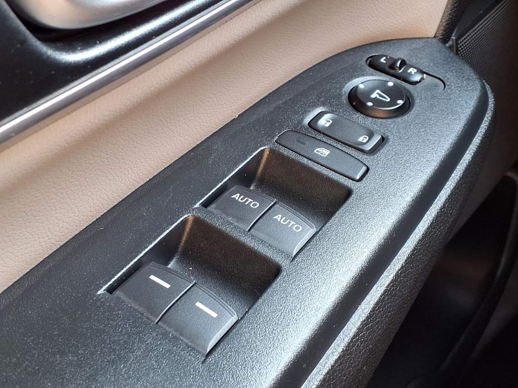 Thumbnail: 2017 Honda CR-V - 21