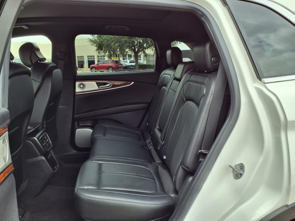 2020 Lincoln Nautilus Reserve 21