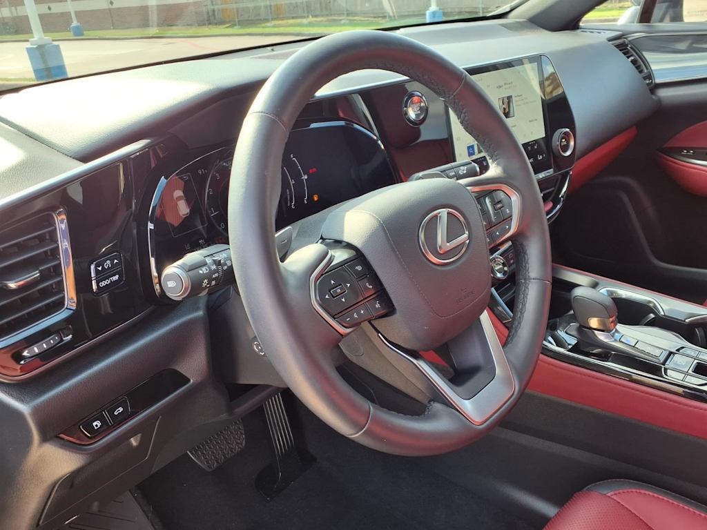 Thumbnail: 2025 Lexus ES - 2