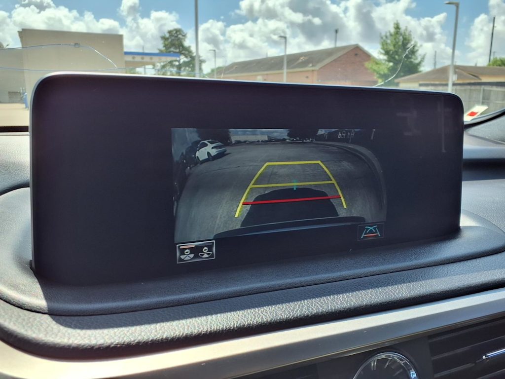 Thumbnail: 2020 Lexus RX - 22