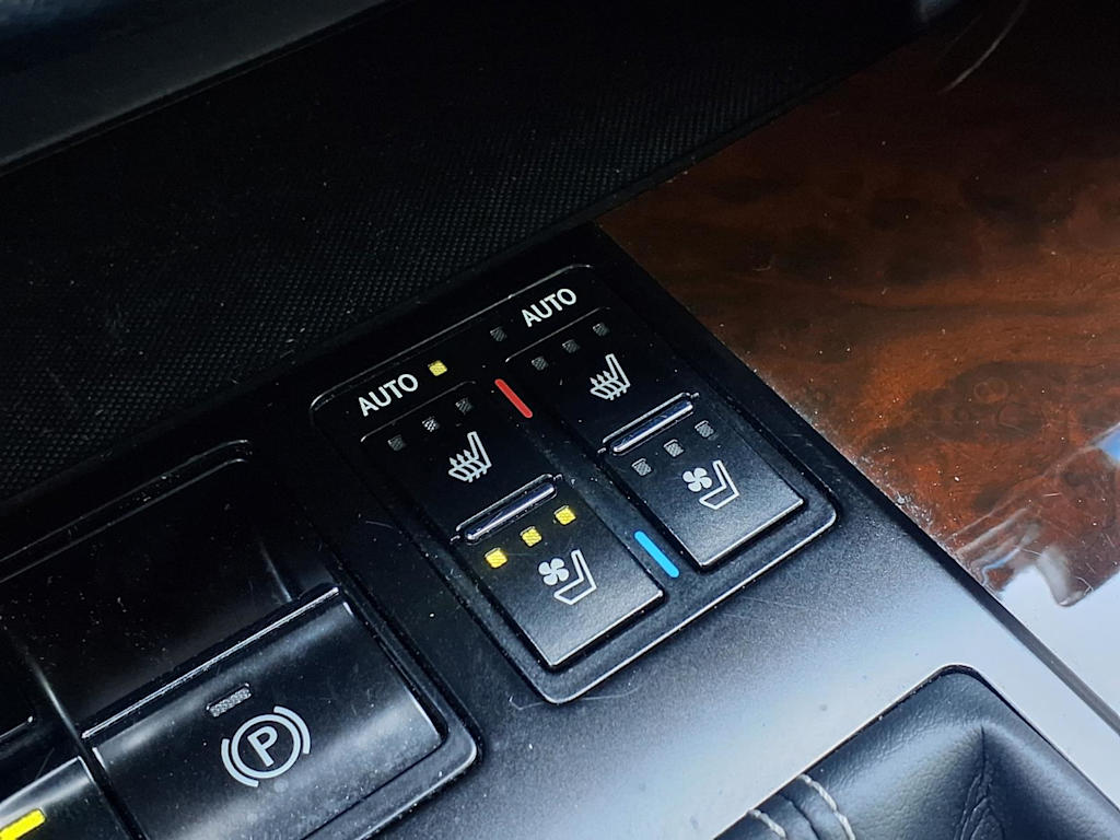 Thumbnail: 2019 Lexus RX - 17