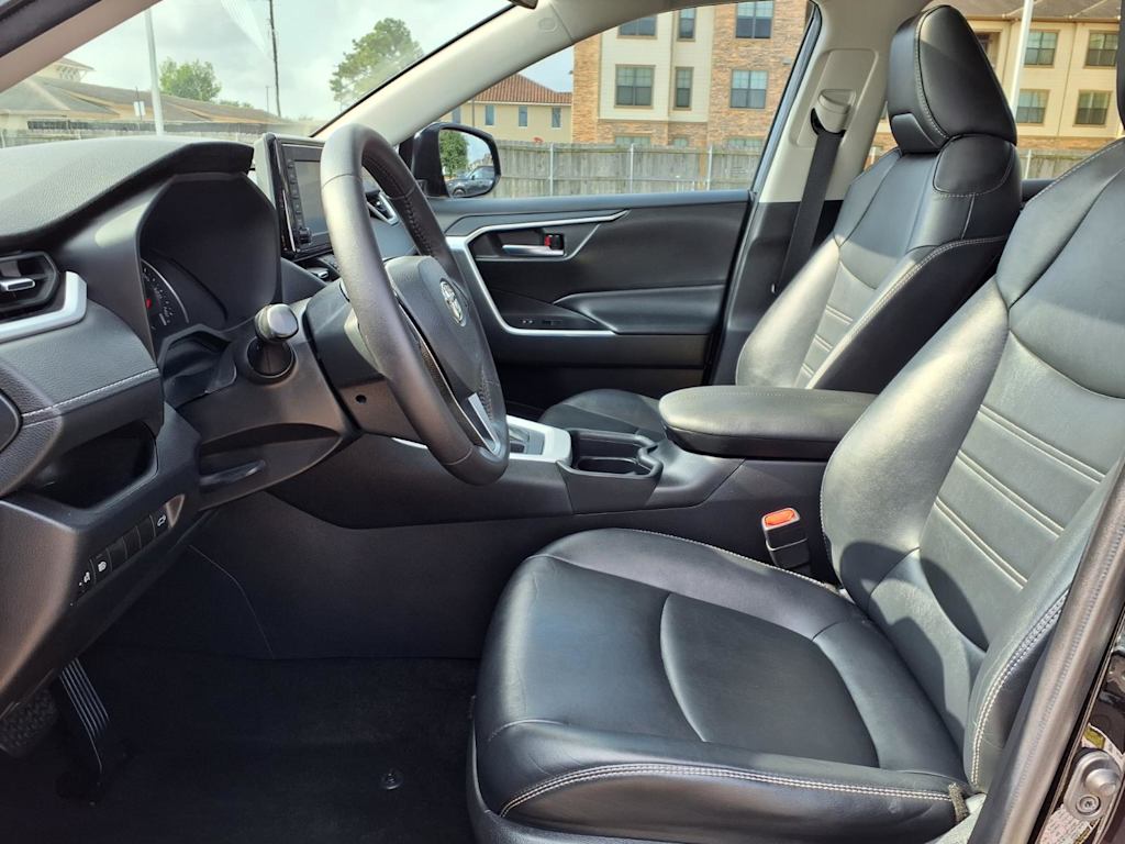 Thumbnail: 2021 Toyota RAV4 - 11