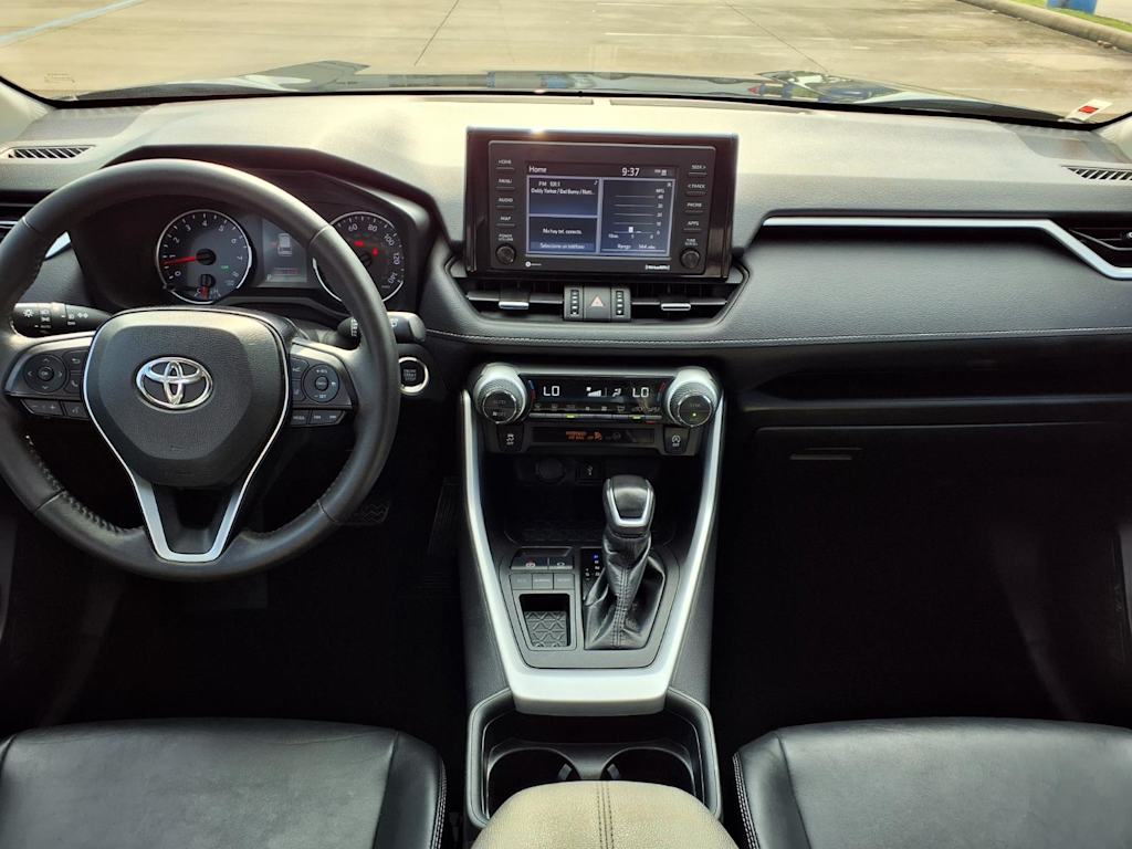 Thumbnail: 2021 Toyota RAV4 - 10