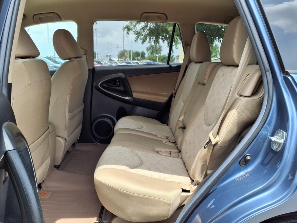2011 Toyota RAV4 Base 22