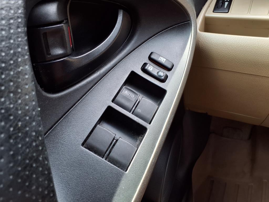 2011 Toyota RAV4 Base 25