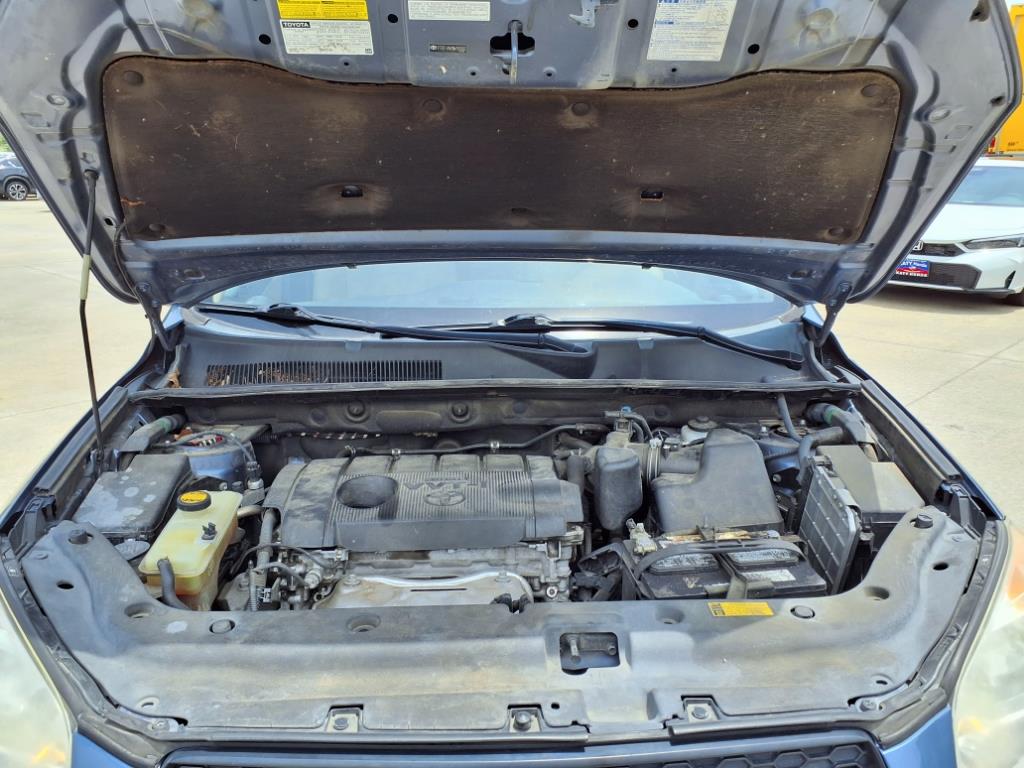 2011 Toyota RAV4 Base 9