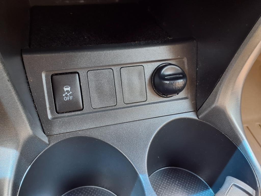 2011 Toyota RAV4 Base 24