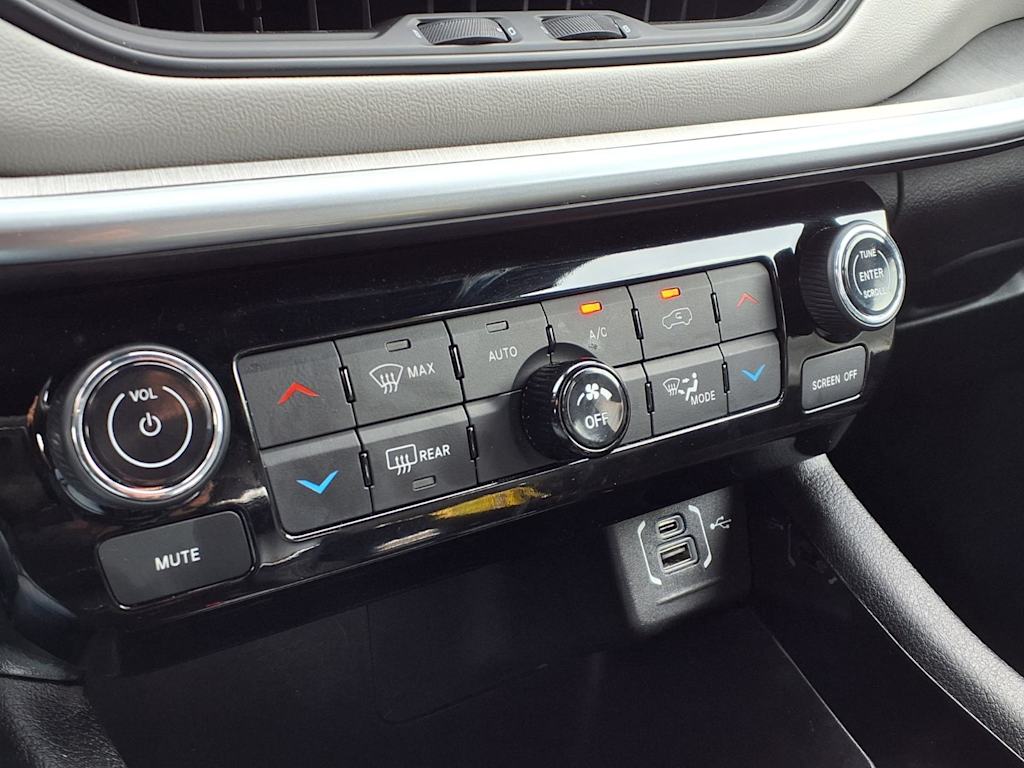 Thumbnail: 2025 Jeep Compass - 22