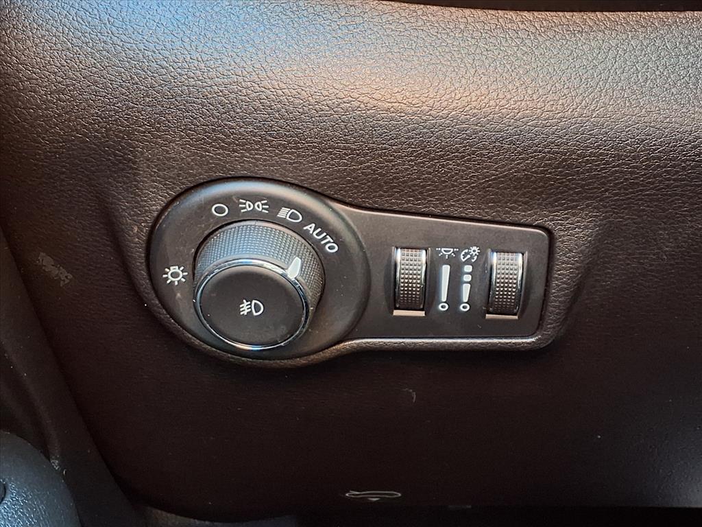 Thumbnail: 2023 Jeep Compass - 23