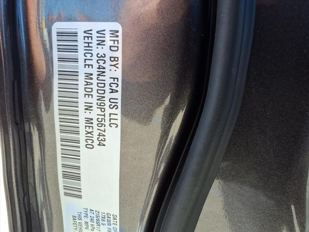 Thumbnail: 2023 Jeep Compass - 20