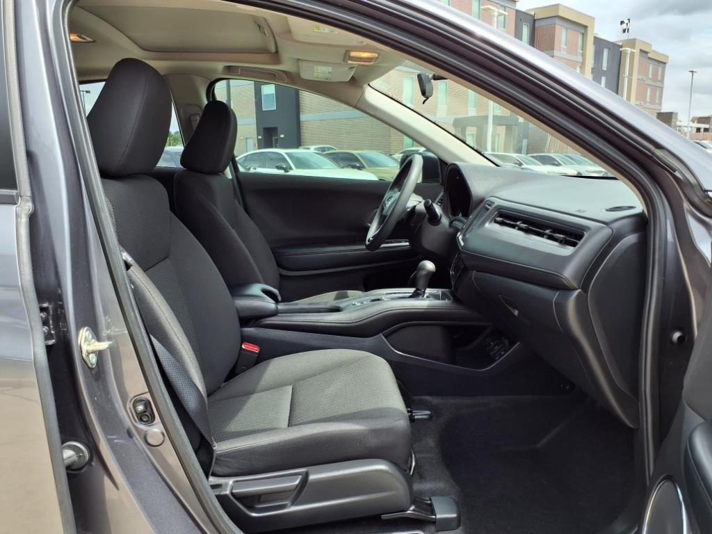 Thumbnail: 2017 Honda HR-V - 12