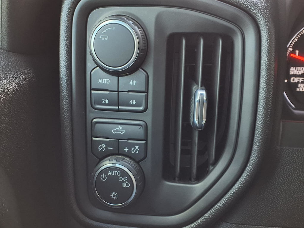 Thumbnail: 2024 Chevrolet Silverado 1500 - 22