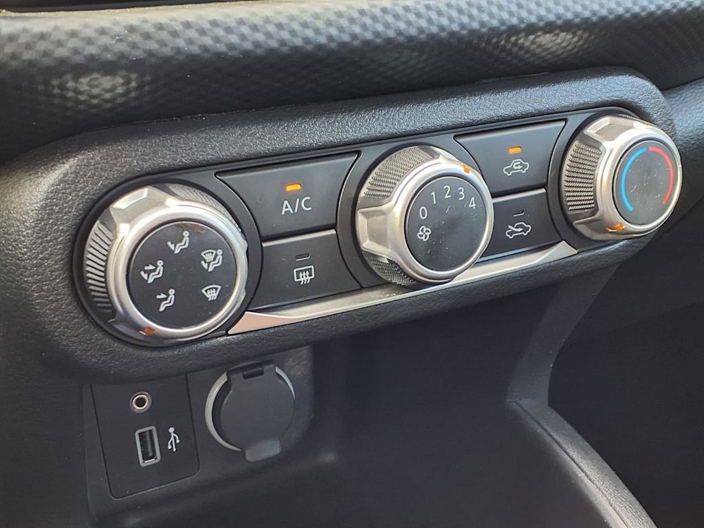 Thumbnail: 2021 Nissan Kicks - 22
