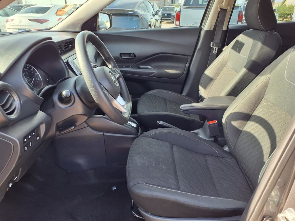 Thumbnail: 2021 Nissan Kicks - 10