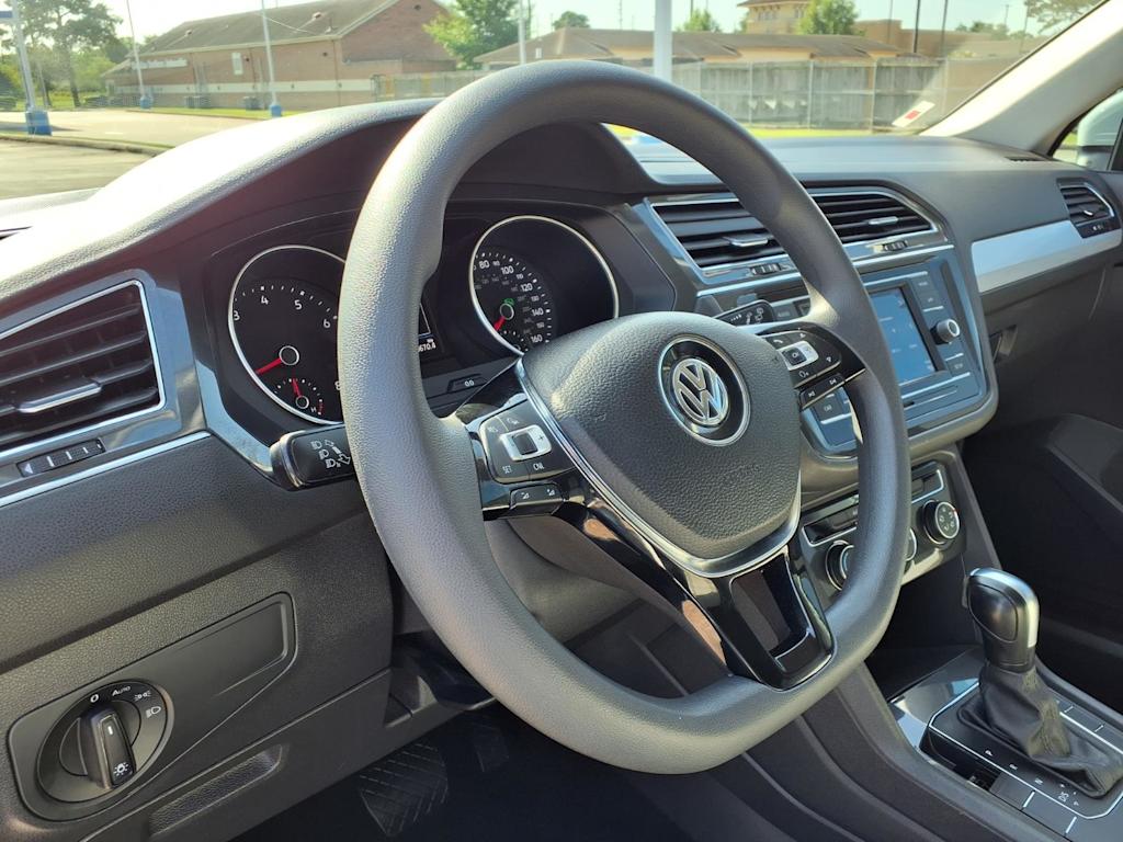Thumbnail: 2018 Volkswagen Tiguan - 2