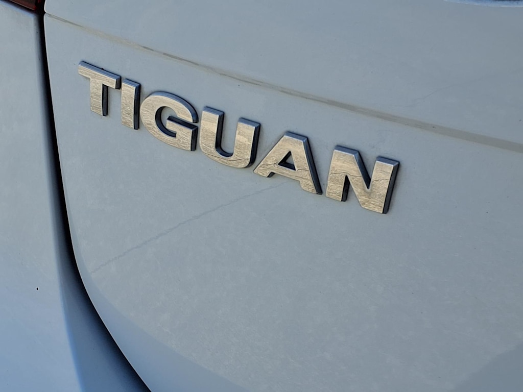 Thumbnail: 2018 Volkswagen Tiguan - 7