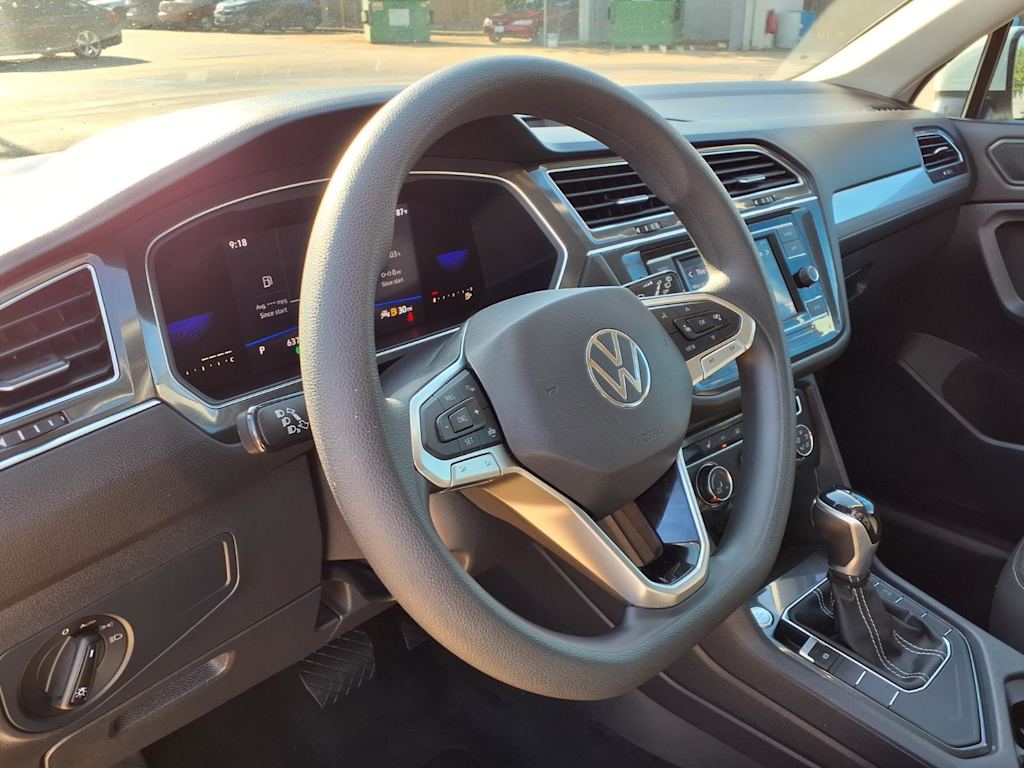 Thumbnail: 2022 Volkswagen Tiguan - 2