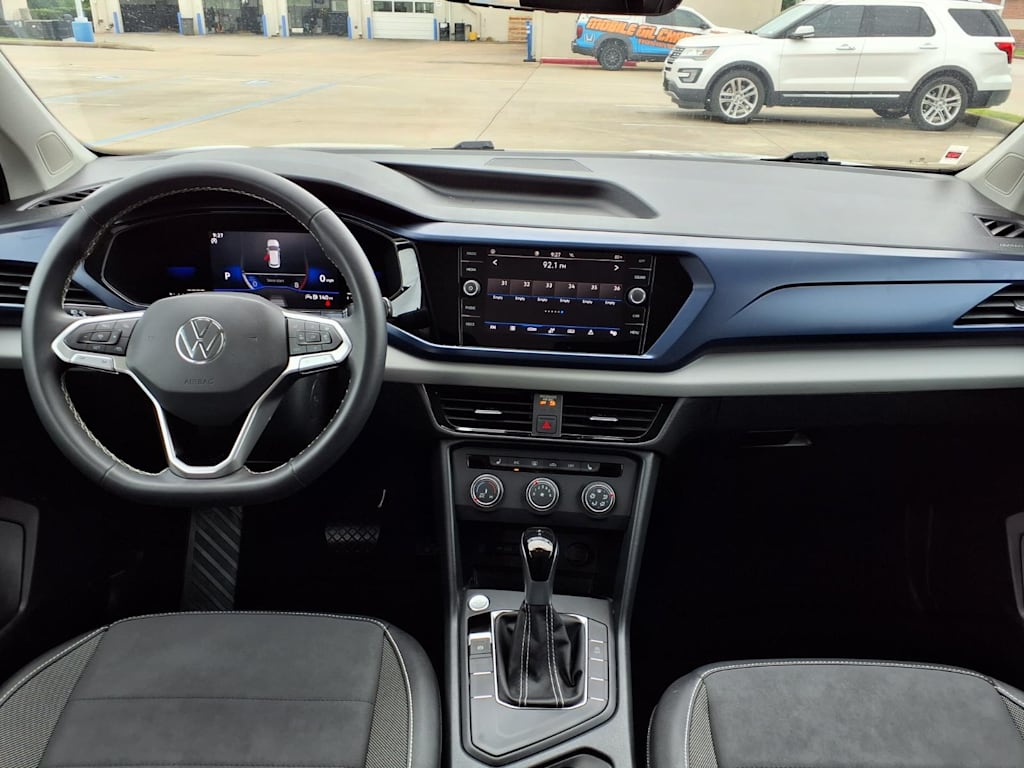 Thumbnail: 2022 Volkswagen Taos - 9