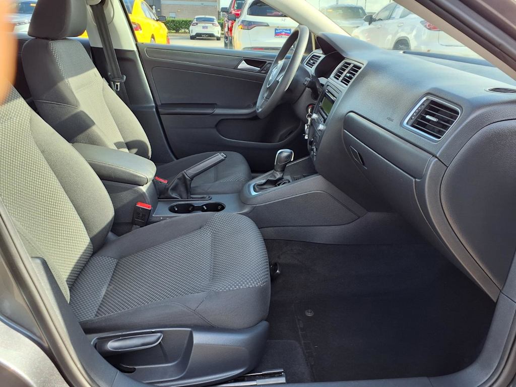Thumbnail: 2014 Volkswagen Jetta - 19